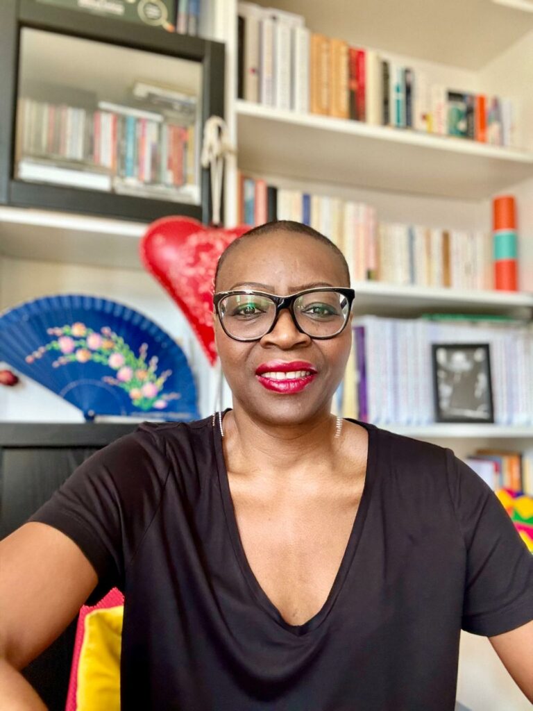 Lady Kondo writer